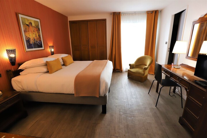 Room 20 of 46
