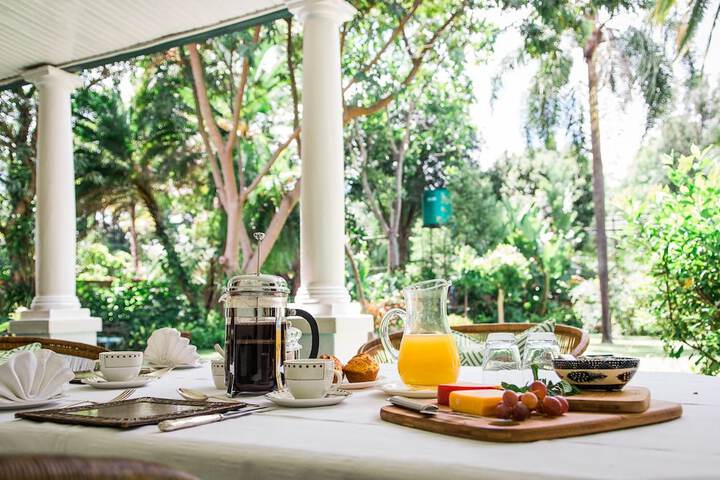 Breakfast area