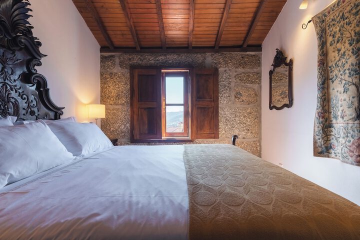 Room 35 of 193