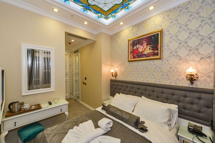 Room 26 of 87