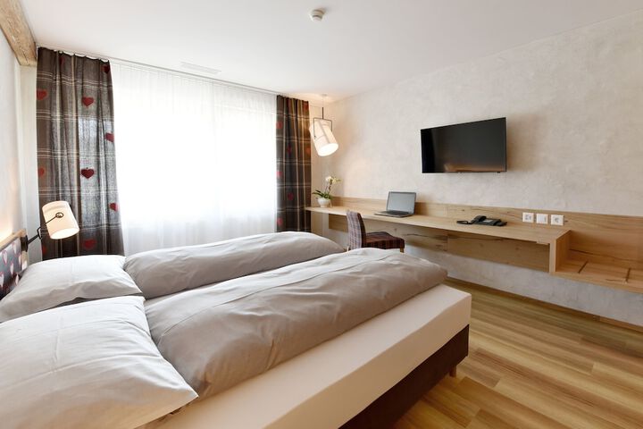 Room 9 of 56