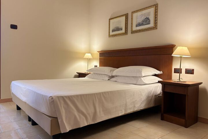 Room 2 of 11