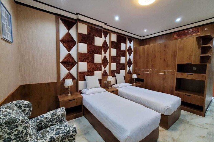 Room 9 of 41
