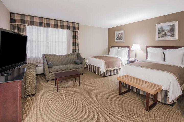 1 Queen Bed Efficiency Suite (12 of 24)