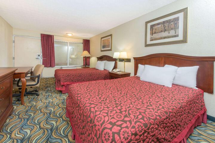 2 Double Beds (1 of 9)