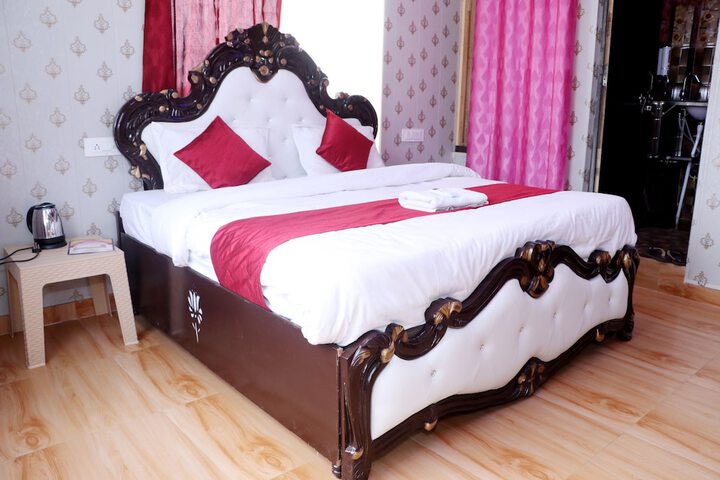 Room 5 of 20