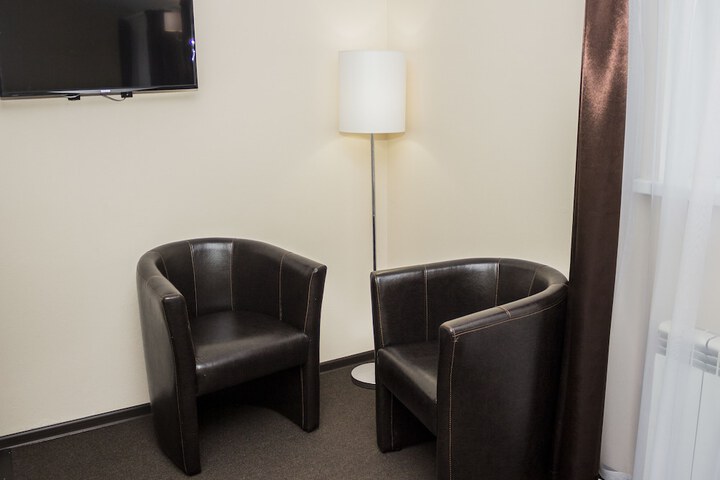 Room 32 of 50