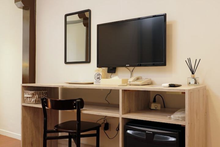 Room 161 of 232