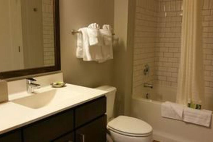 Room 2 of 28