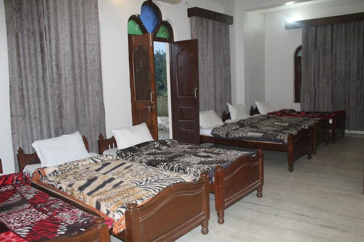 Room 28 of 56