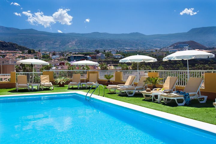 Pools & Facilities