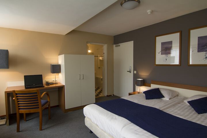 Room 7 of 26