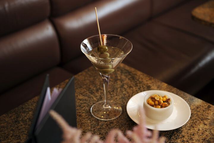 Lounge 66 of 80