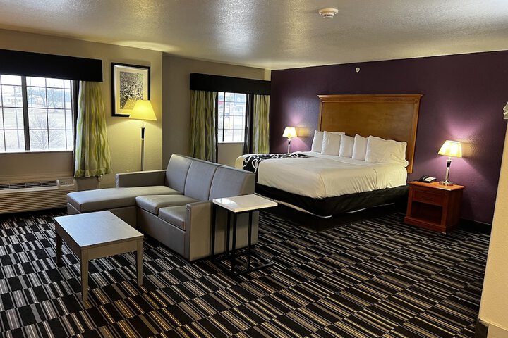 Room 8 of 38