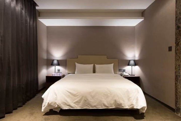 Room 7 of 43