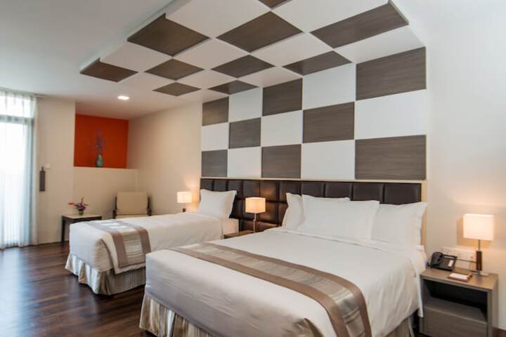 Room 27 of 129