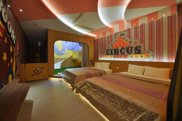 Room 29 of 56