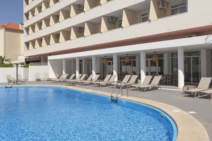 Hotel with Pool