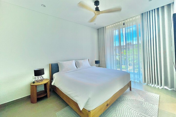 Room 27 of 145