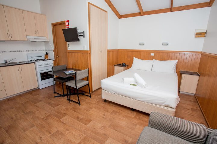 Room 3 of 39