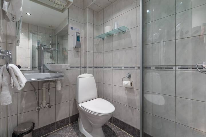 Clean Restrooms