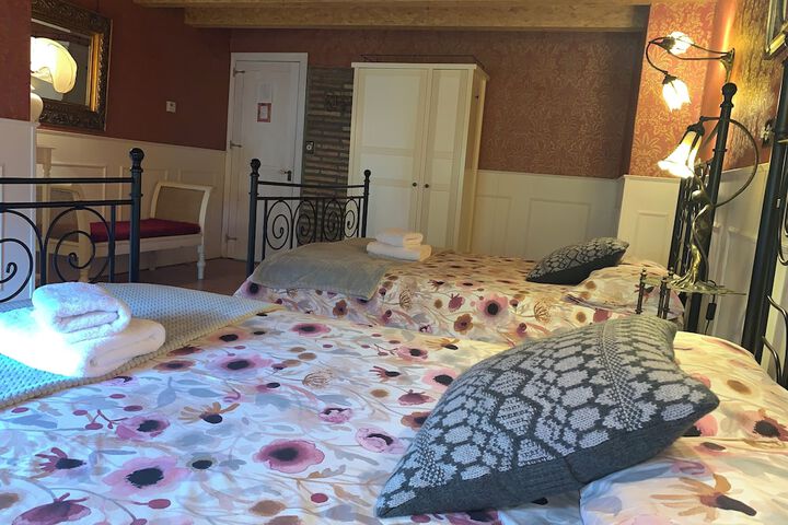 Room 16 of 49