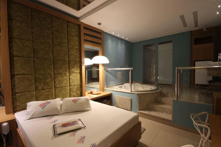 Room 15 of 61