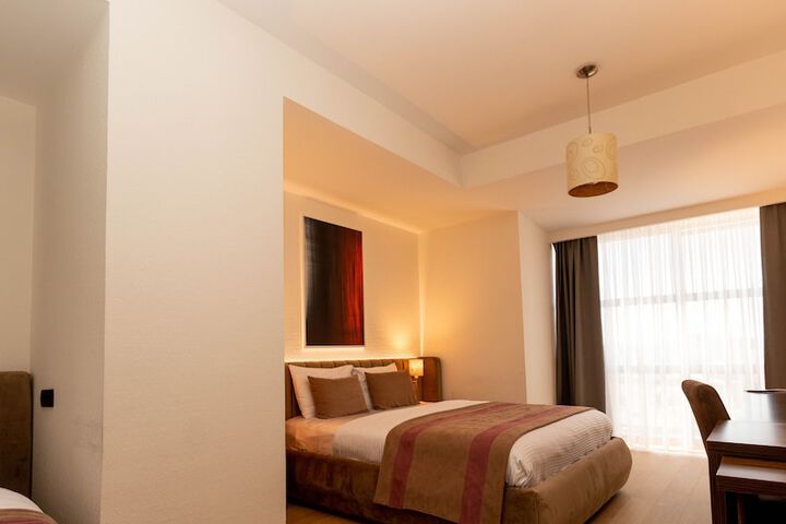 Room 13 of 25