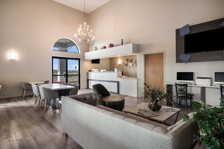 Hotel Interior 3 of 28