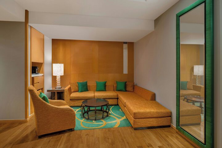 Room 21 of 122
