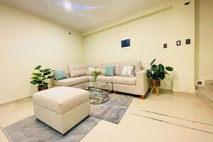 Room 17 of 22