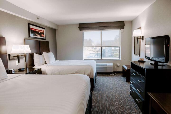 2 Double Beds (8 of 8)