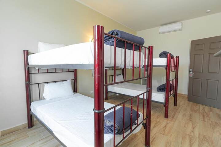 Room 15 of 37