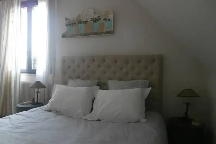 Room 4 of 19