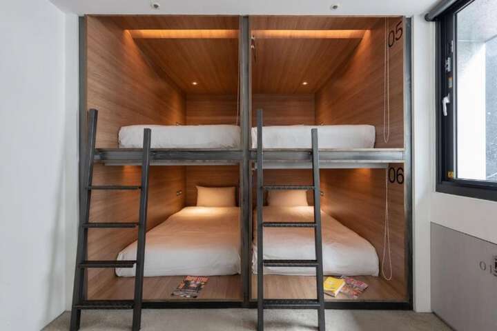 Room 10 of 24