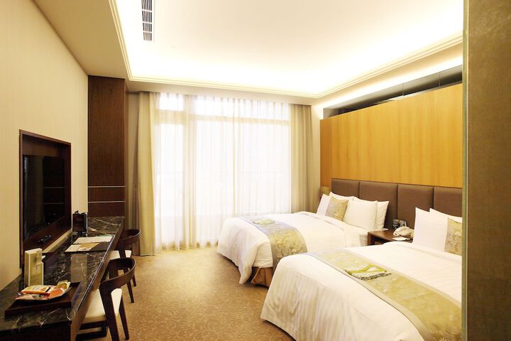 Room 10 of 137