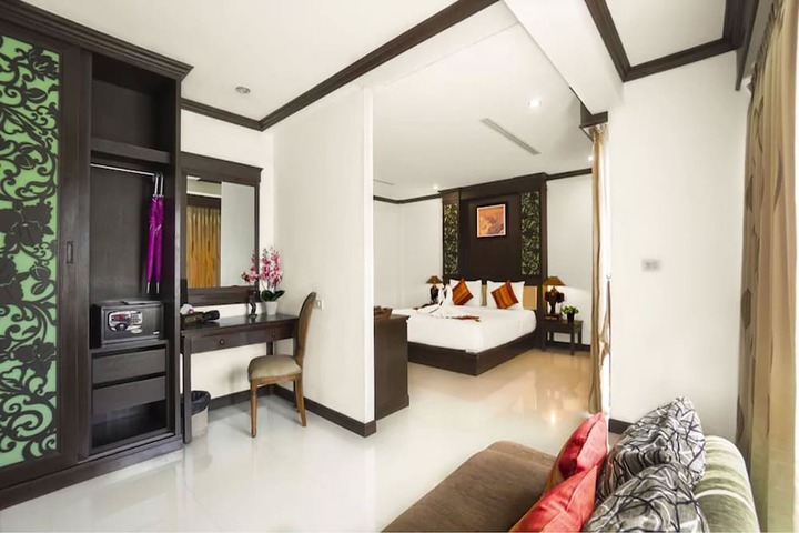 Room 12 of 70