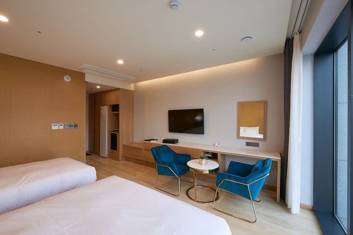 Room 19 of 46