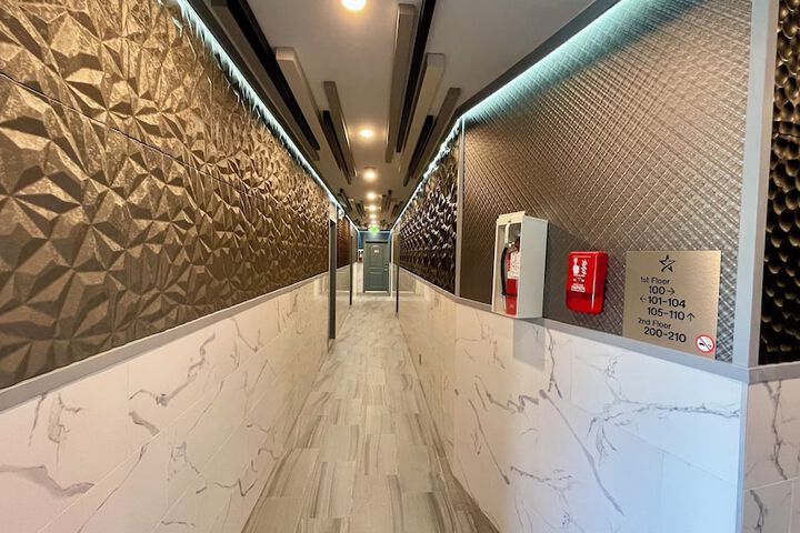 Ballroom/Hall 63 of 89