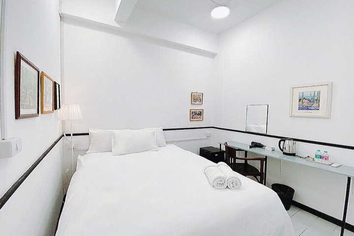 Room 5 of 22