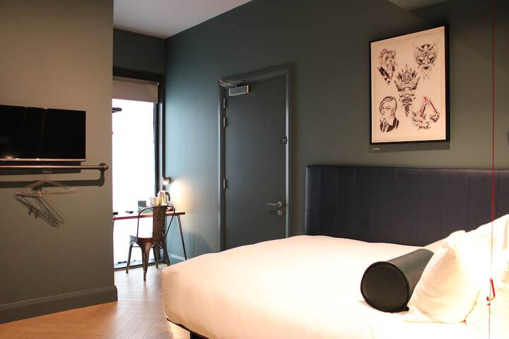 Room 30 of 112
