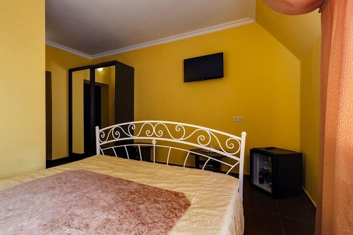 Room 15 of 20