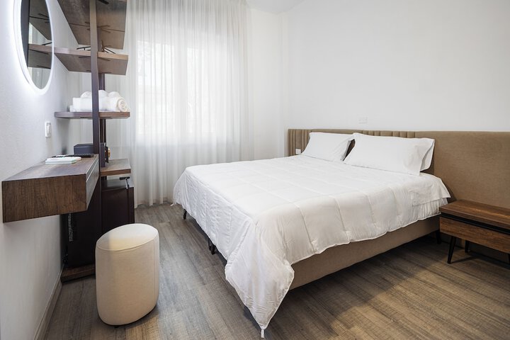 Room 3 of 59