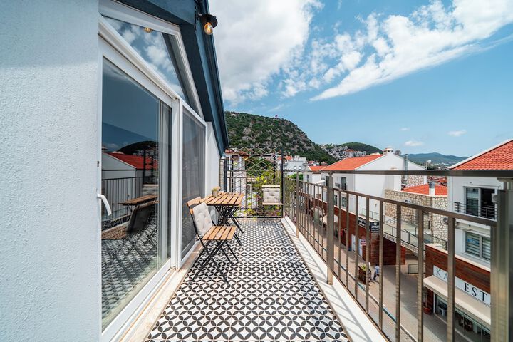 Terrace/Patio 24 of 48