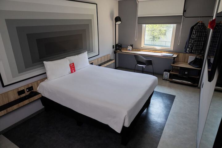 Room 12 of 61