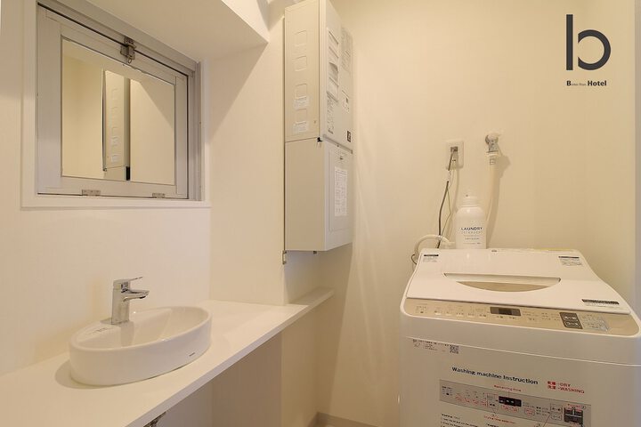 Room 153 of 219