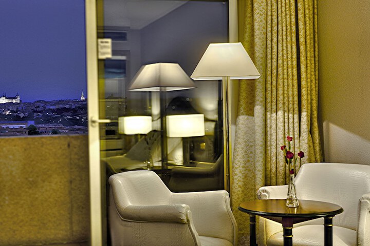 Room 28 of 72