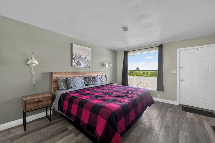 Room 3 of 10