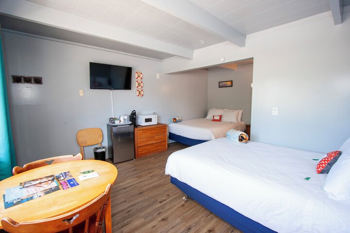 Room 6 of 53