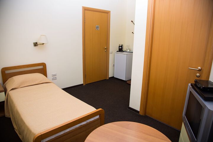 Room 5 of 71